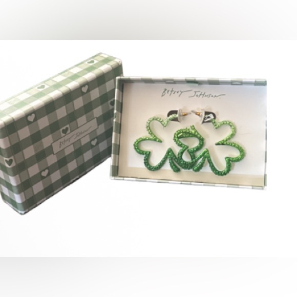 Betsey Johnson Jewelry - Betsey Johnson ombré  green Clover Earrings